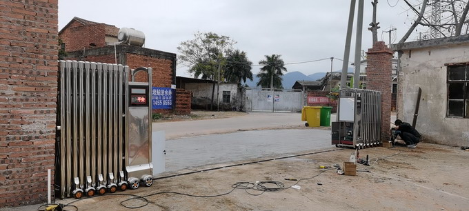 不銹鋼伸縮門 不銹鋼伸縮門